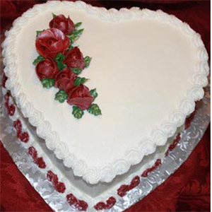 (41) 4.4 pounds Vanilla Heart Cake