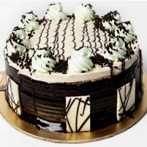 (006) Hot- Half Kg Black Forest Round Cake