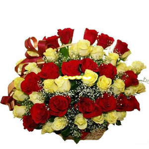 (24) 30 pieces red & yellow roses in basket