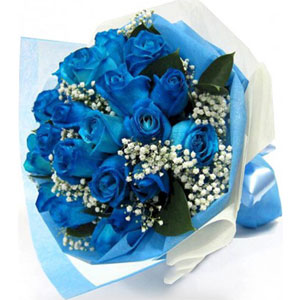 (10) 18 pcs Blue Roses in bouquet. 