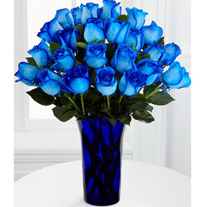 (08) 18 pcs Blue Roses in vase. 