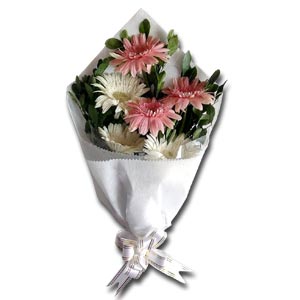 (0001) Beautiful Imported Gerbera In a Bouquet