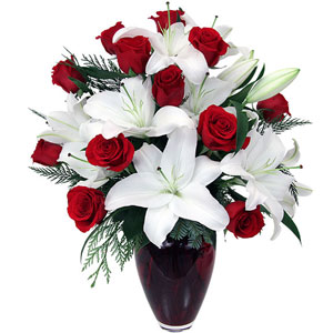 (33) Red Roses & Lilies in a vase