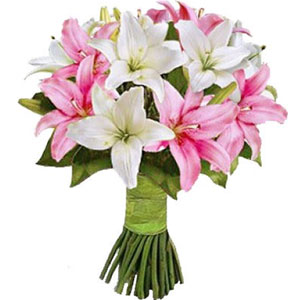 (33) Mixed Pink & White Lilies in Bouquet