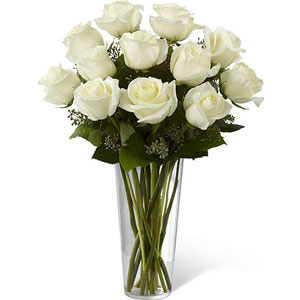 (004) 12pcs white imported roses in a vase