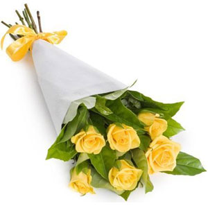 (0003) 6 pieces yellow roses in bouquet