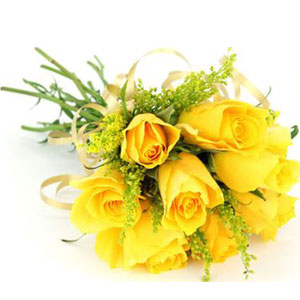(0004) 8pcs Yellow Imported Roses in a Bouquet