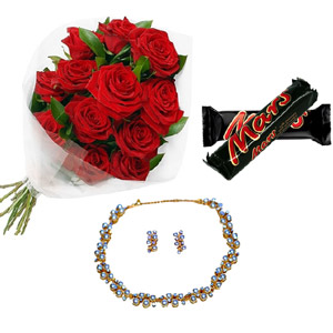 Flower W/ Necklace & Chocolate