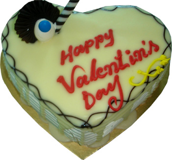 (04) 2.2 Pounds Vanilla Heart Cake