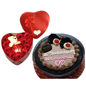 Cake W/ love box